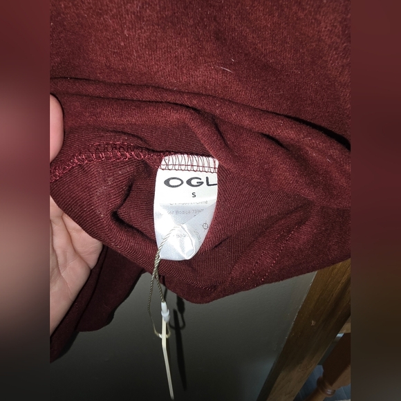 OGL Light ThermalTencel Wool Sheer Shoulder Brami Top - Ruby & Off White - Picture 2 of 10